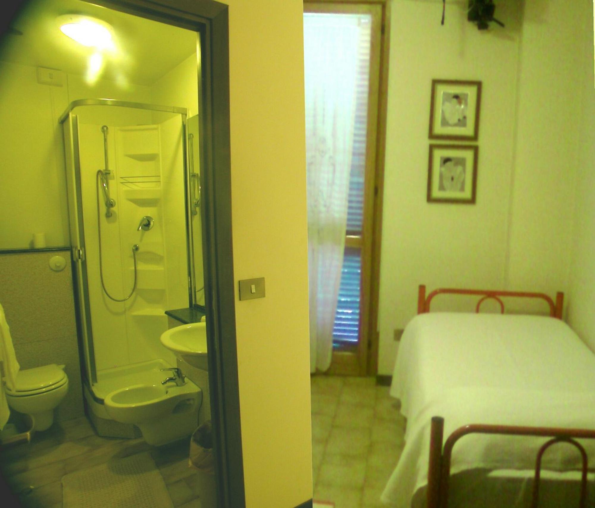 Albergo-Ristorante"Parco Alle Noci"Tra La Cascata Delle Marmore,Labro E Valle Santa Di S Francesco Rivodutri المظهر الخارجي الصورة
